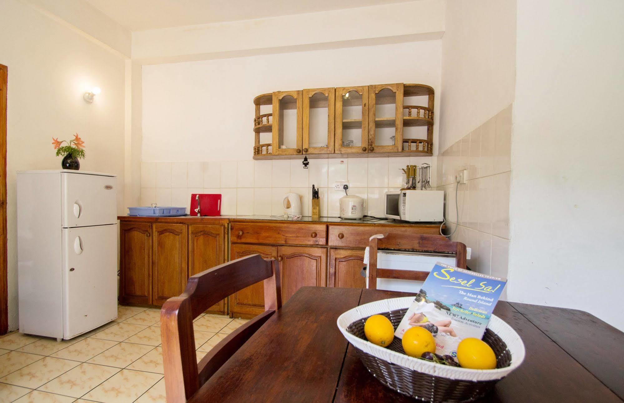 Vicky'S Holiday Apartment Beau Vallon  Εξωτερικό φωτογραφία